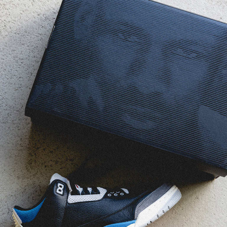Nike	Air Jordan 3 Retro OG *Rare Air* onfeet