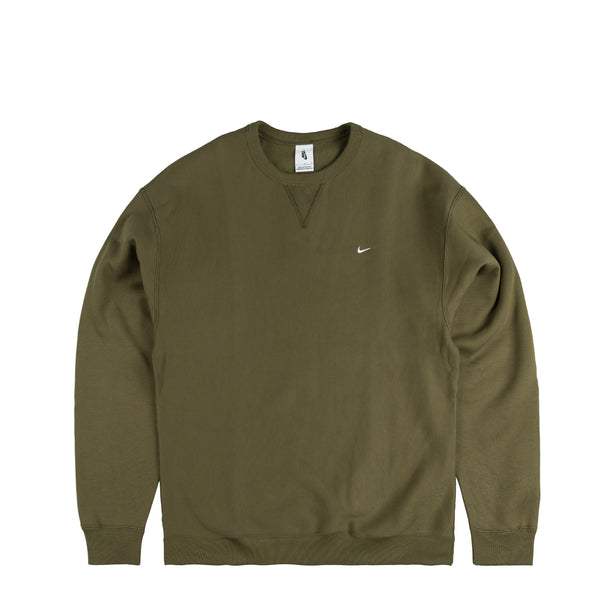 olive green nike crewneck sweatshirt