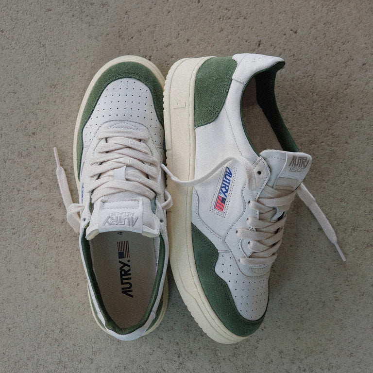 Autry Medalist *Goat / Suede* onfeet