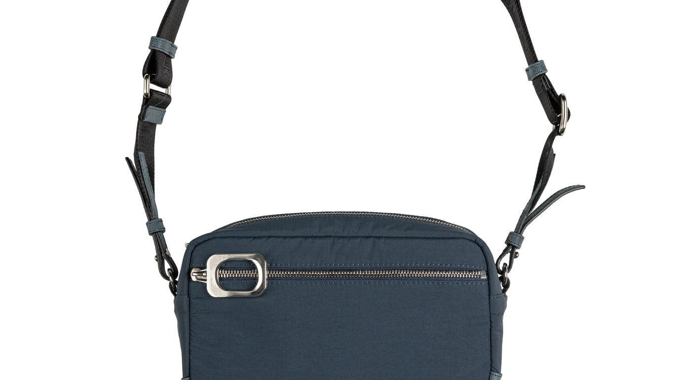 JW ANDERSON｜ (JWA PULLER CAMERA BAG (AC0359-FA0431-999) JWA Puller Camera Bag