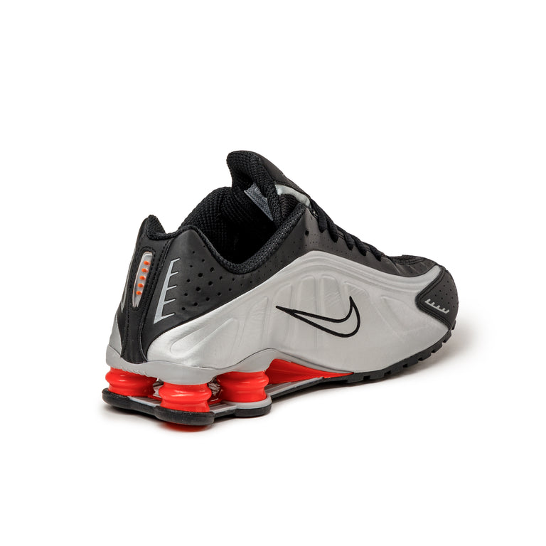 Nike Shox R4