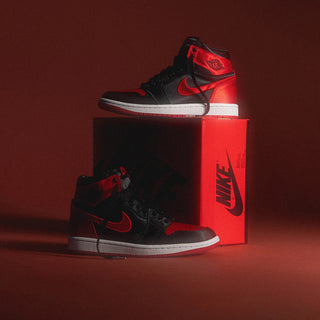 FD4810 061 Foot Nike Wmns Air Jordan 1 Retro High OG Satin Bred Black University Red White sm 2 320x320 crop center