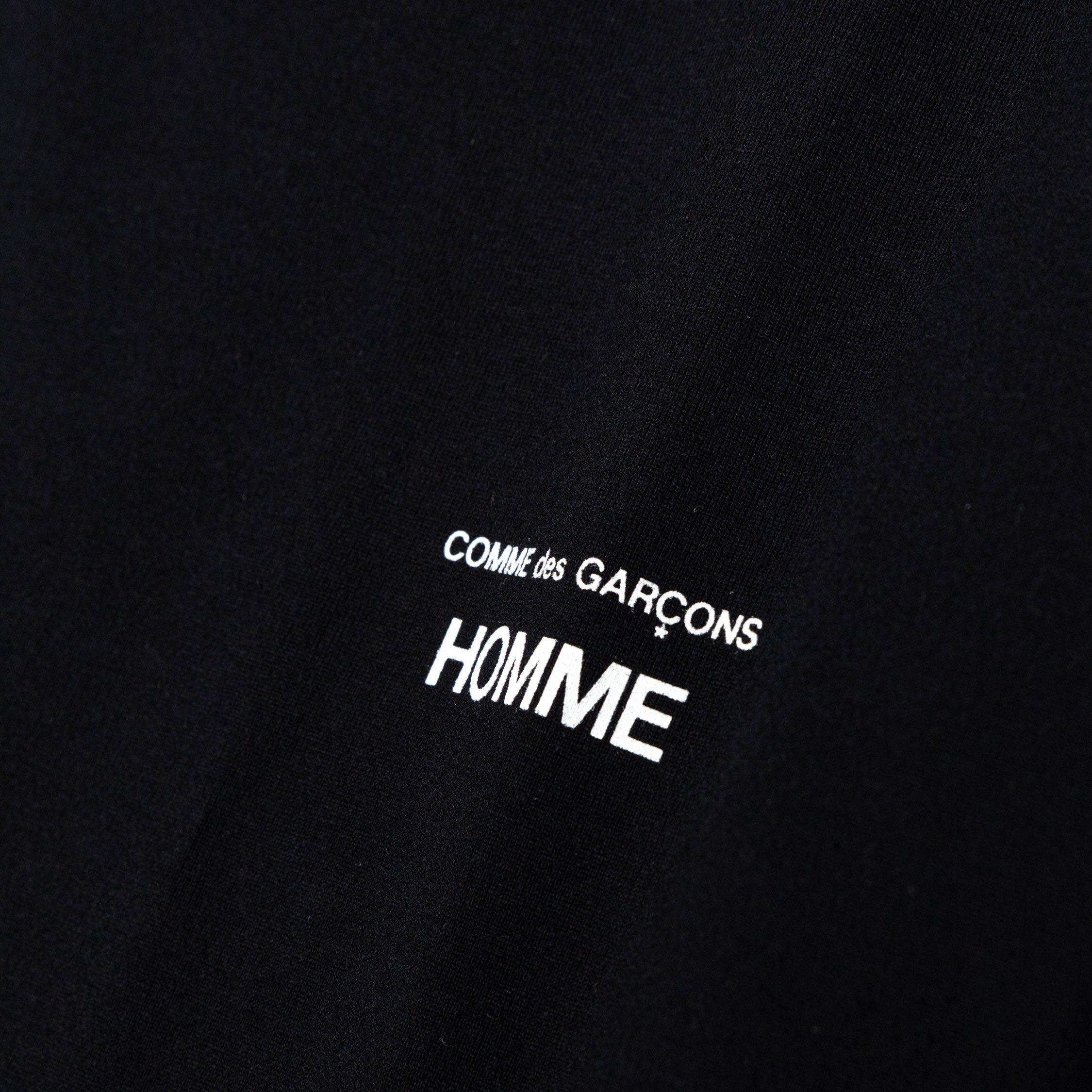 Comme des Garcons Homme Homme T-Shirt » dispo en ligne maintenant !