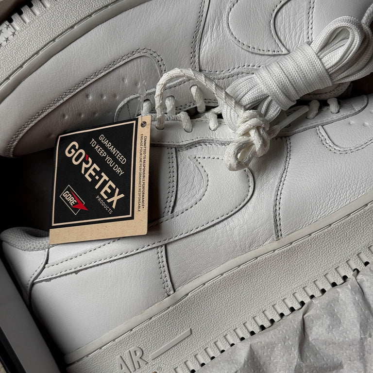 Nike Air Force 1 '07 LX *Vibram* onfeet