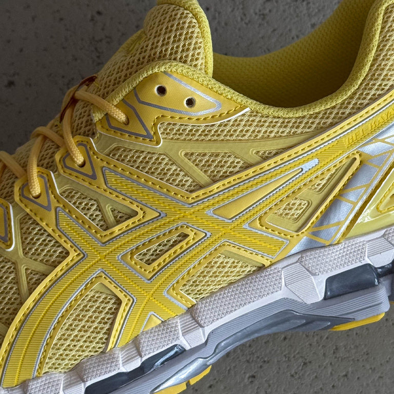 Asics GEL-Kayano 20 onfeet