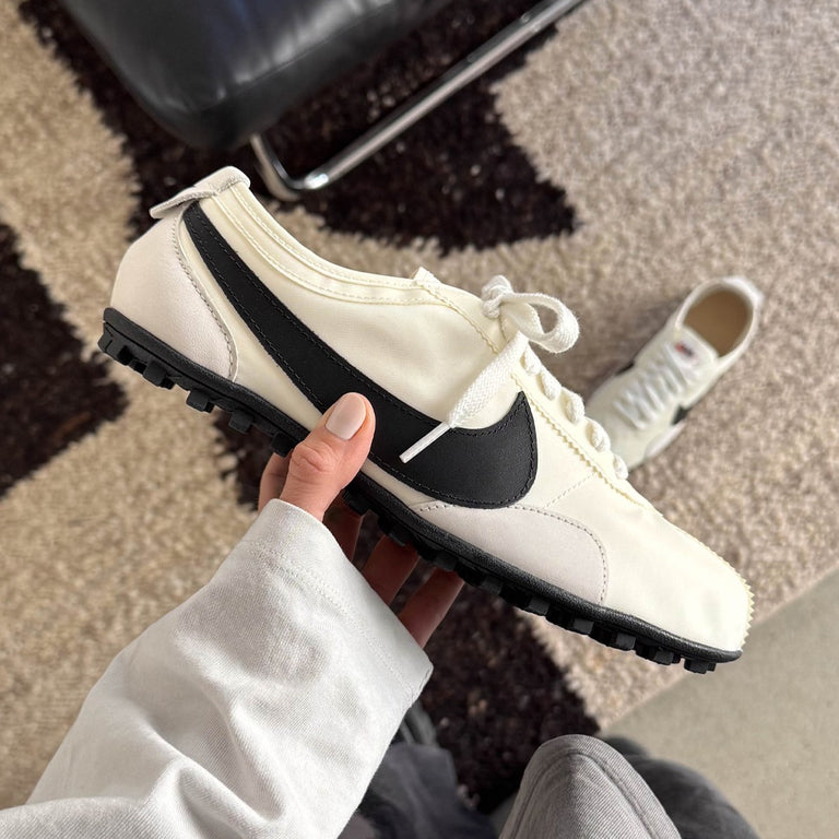 Nike Sneaker