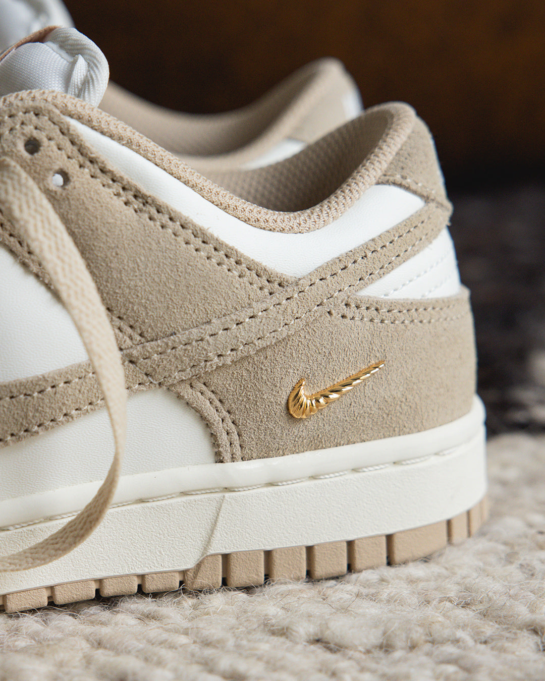white oatmeal dunk low beige