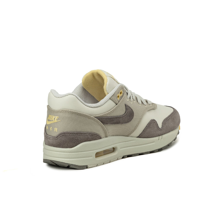 Nike Air Max 1 Premium
