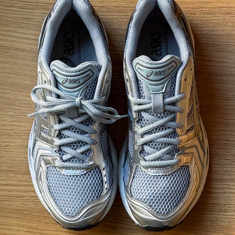 Asics GEL-Kayano 14 onfeet