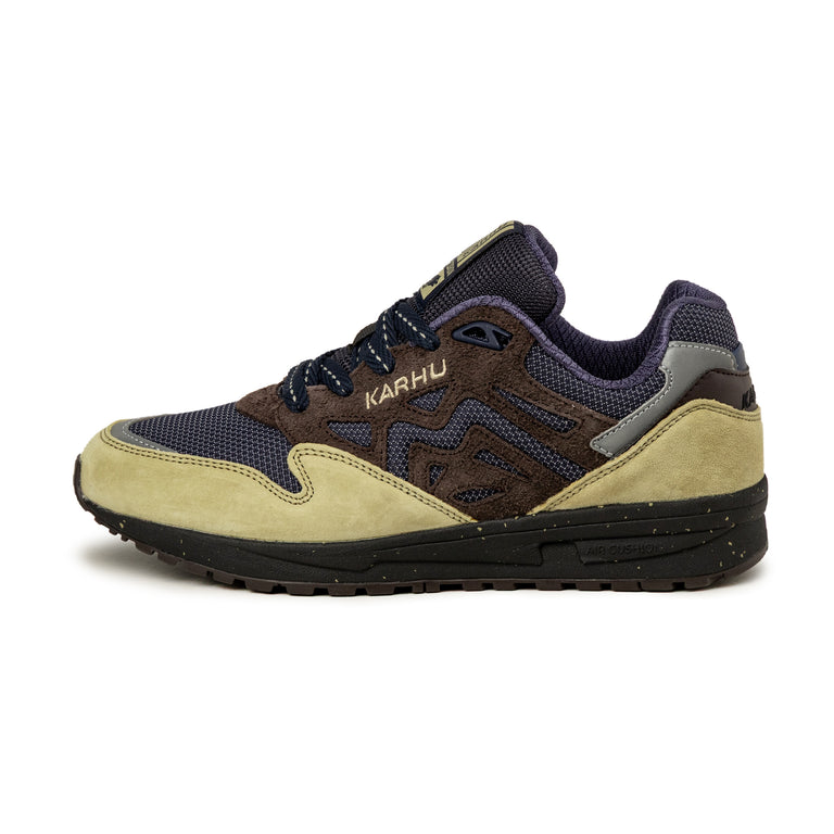 Karhu Legacy 96 - 47 / Pale Olive Green / Chocolate Torte

