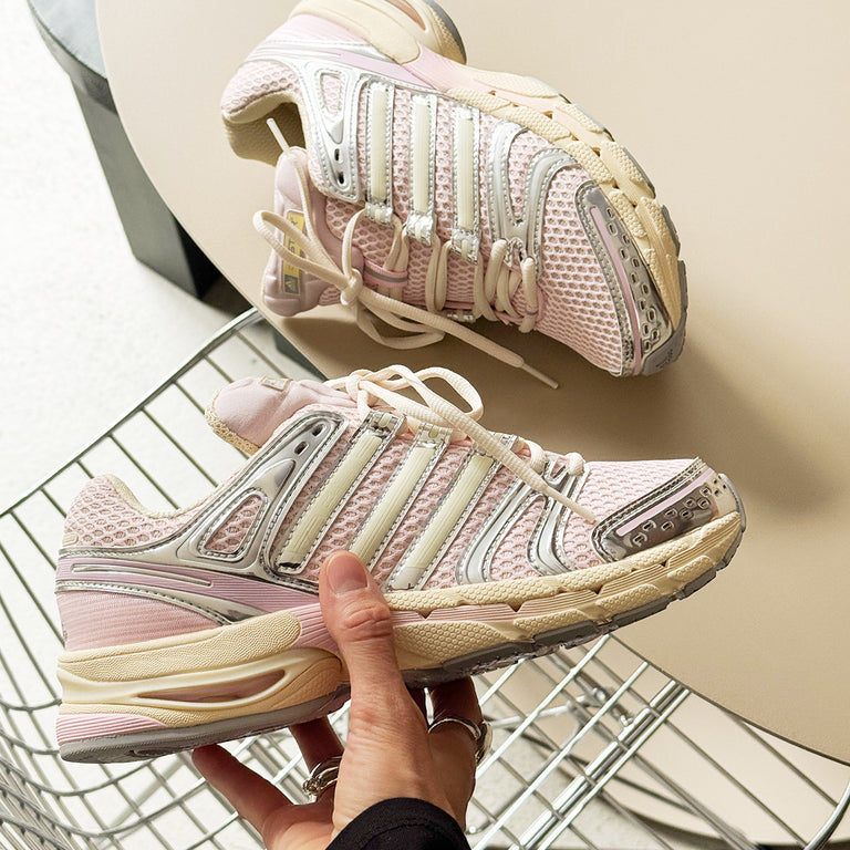 Adidas Adistar Control 5 W onfeet