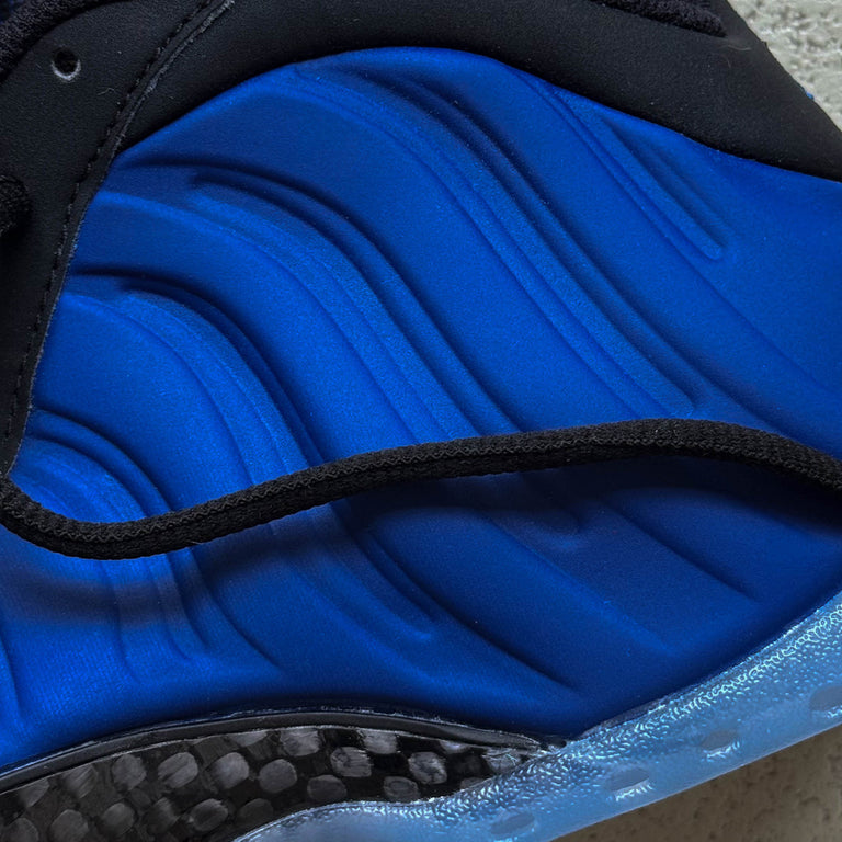 Nike Air Foamposite One onfeet