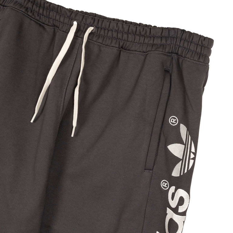 Adidas	adiSignature NY Jogger Sweatpants - XXL / Utility Black - 3