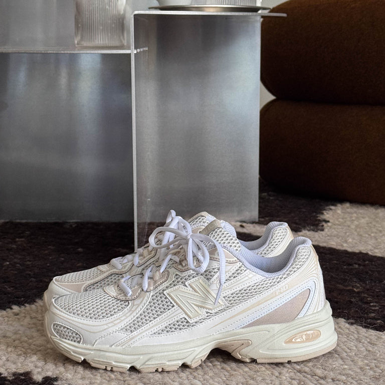 New Balance U740KP2 onfeet