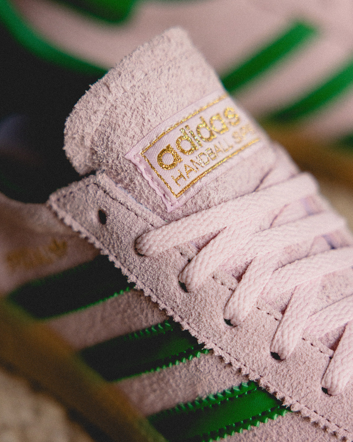 国内配送 adidas HANDBALL SPEZIAL P.INK/S.GREEN/GOLD LLIC Adidas Men Handball Spezial Preloved Ink / Semi Screaming