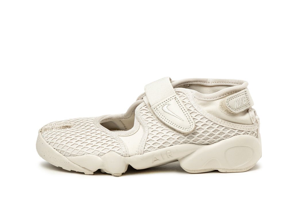 靴 WMNS NIKE AIR RIFT Nike Air Rift Breathe Women's Shoes. Nike ID
