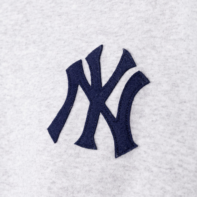 Sporty & Rich Heritage Yankees Serif Sweatpant - L / Heather Gray - 5