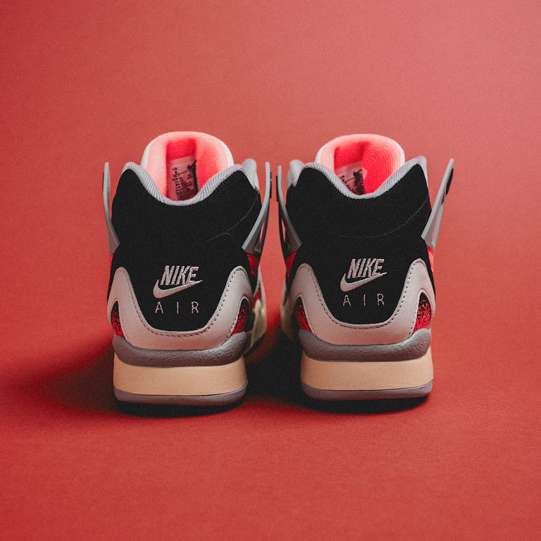 Nike Air Tech Challenge 2 onfeet