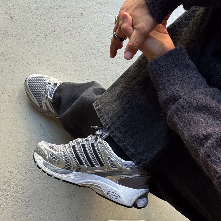 Adidas Adistar Control 5 onfeet