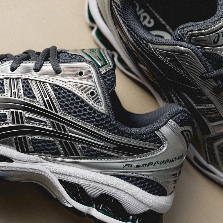 Asics GEL-Kayano 14 onfeet