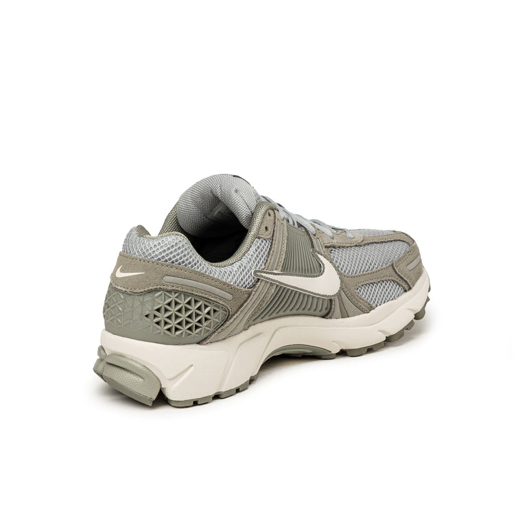 Nike Zoom Vomero 5