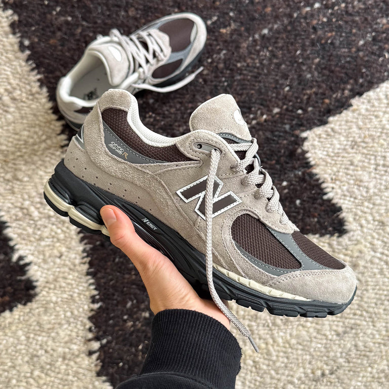 New Balance U2002RO onfeet