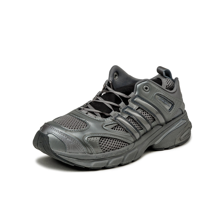 Adidas x Taqwa Bint Ali Adistar Pose