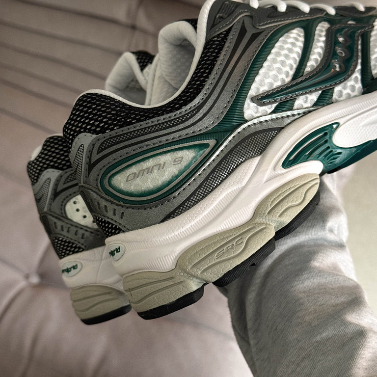 Saucony Pro Grid Omni 9 onfeet