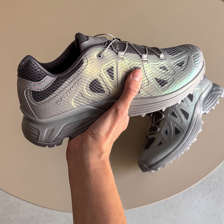 Salomon XT-Whisper Void onfeet