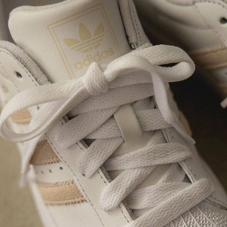 Adidas Superstar II W onfeet