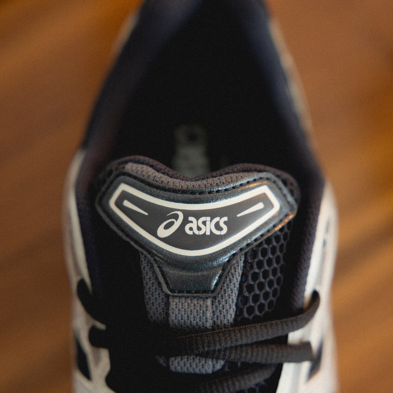 Asics GEL-Kayano 14 onfeet