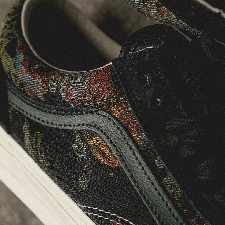 Vans Premium Old Skool 36 LX onfeet
