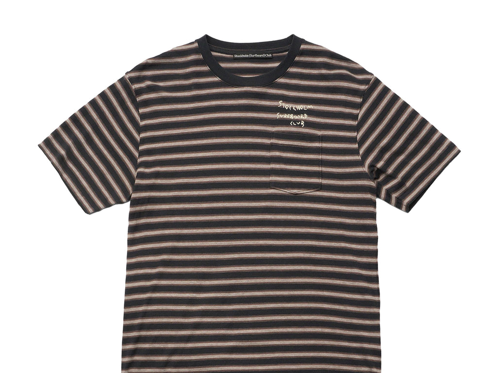 Stockholm (Surfboard) Club Tシャツ Stockholm Surfboard Club Striped Tee » bestel nu online!