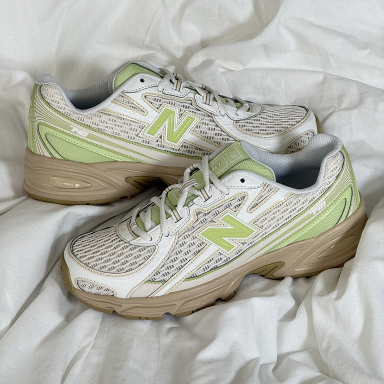 New Balance Sneaker