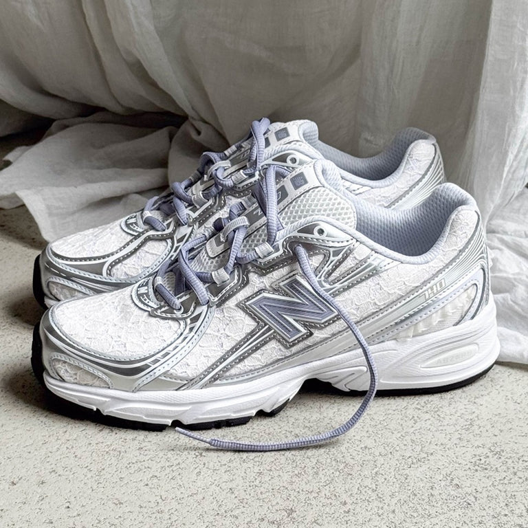 New Balance Sneaker