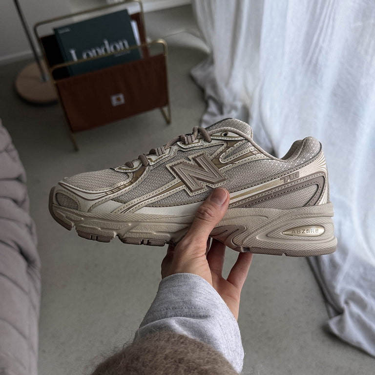 New Balance 740 onfeet onmodel
