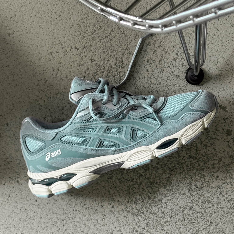 Asics GEL-NYC onfeet