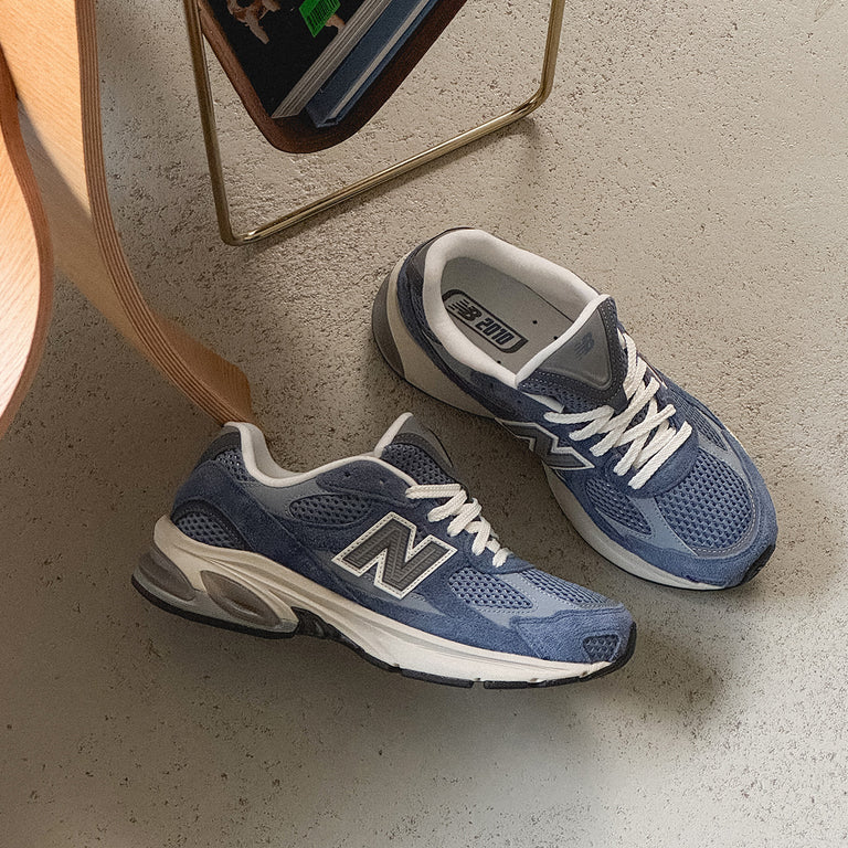 New Balance U2010WNV onfeet