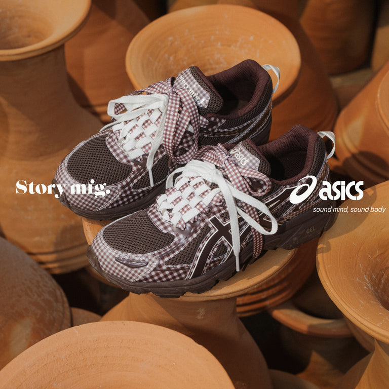 Asics x STORY MFG. GEL-Venture 6 onfeet