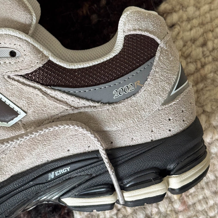 New Balance U2002RO onfeet