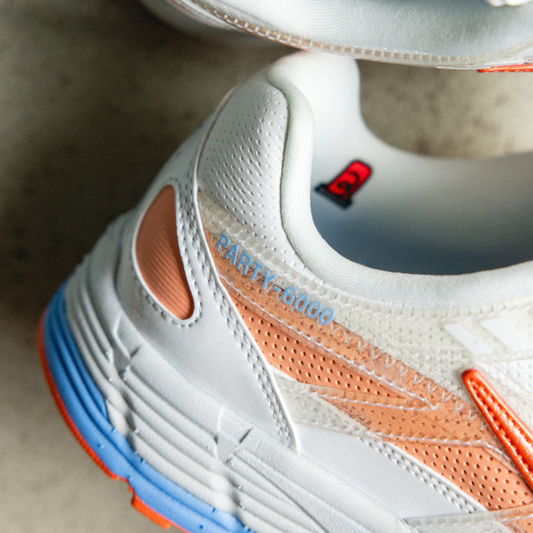 Nike	x Makeway Wmns Party-6000 onfeet