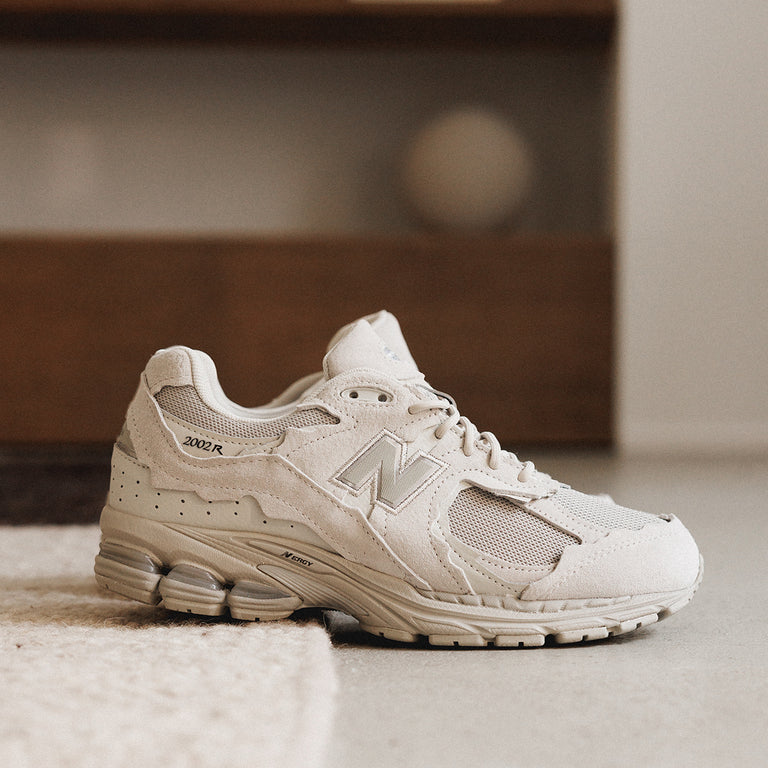 New Balance 2002DX *Protection Pack GORE-Tex* onfeet