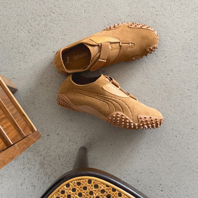 Puma Mostro Unlined onfeet