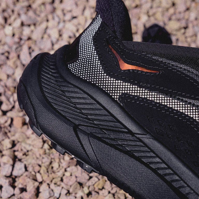 HOKA Project Transport onfeet