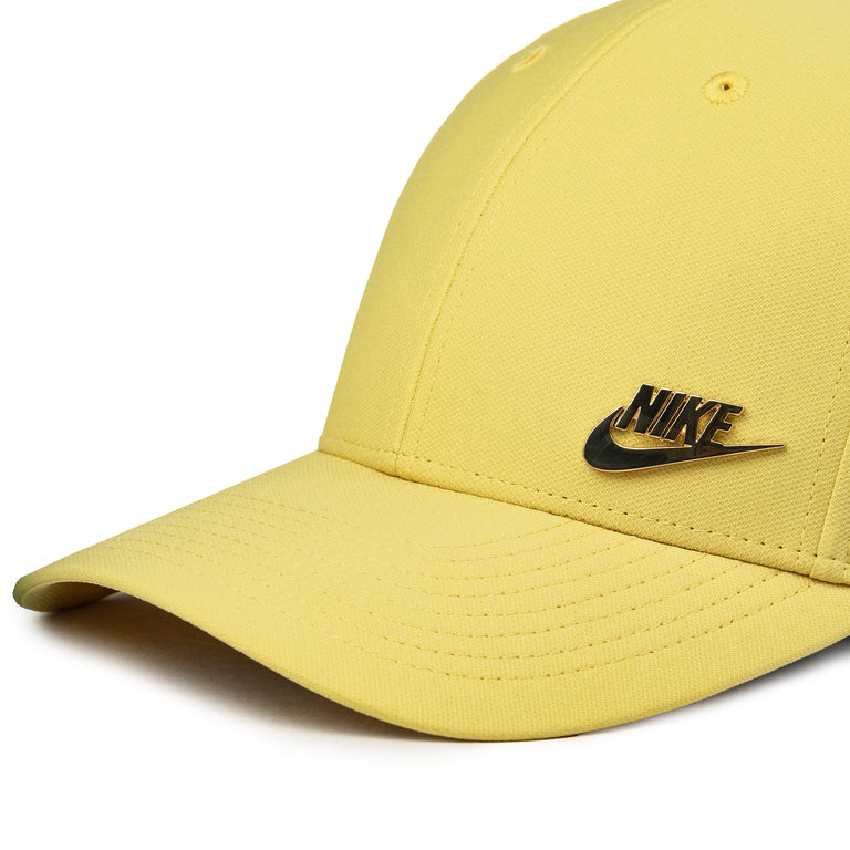 Nike	Dri-Fit Club Structured Metal Logo Cap