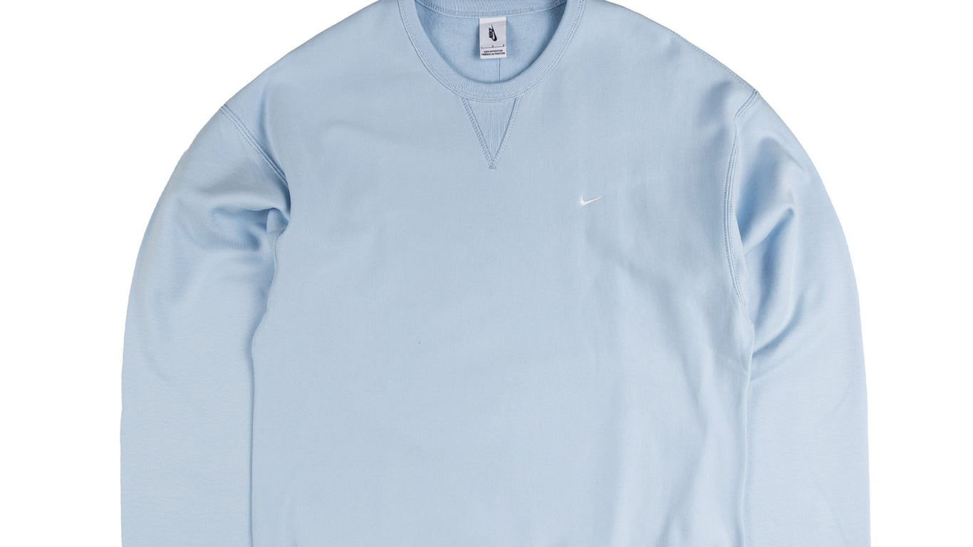 nike light blue crew neck