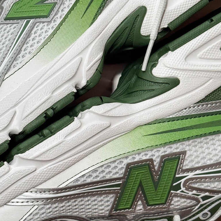 New Balance U740GH2 onfeet