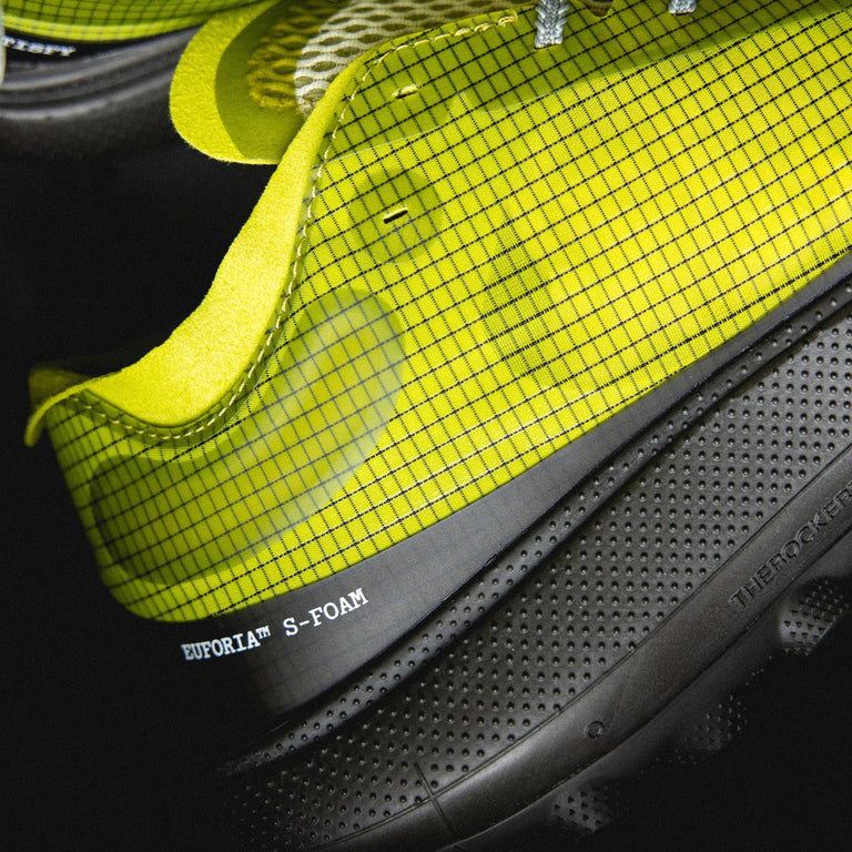 Satisfy TheROCKER onfeet