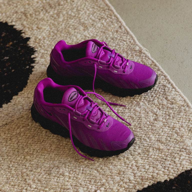 Nike Air Max DN8 onfeet
