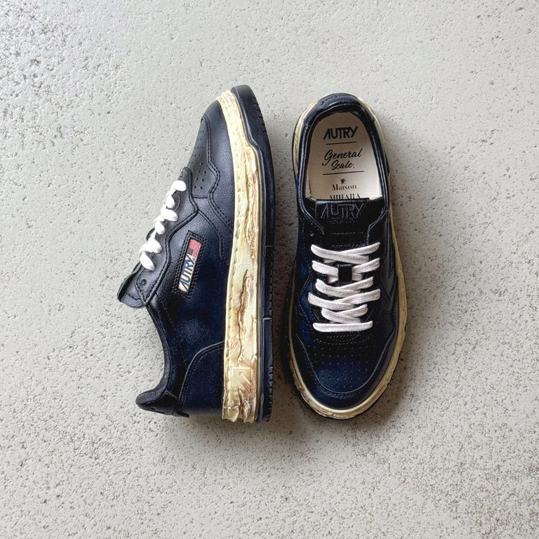 Autry x Mihara Yasuhiro Medalist W *Super Vintage* onfeet